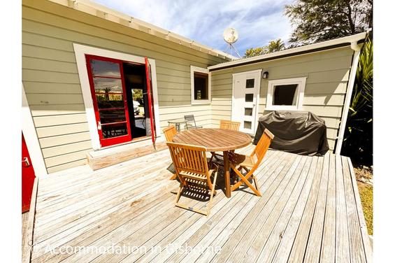 Harris Hideaway